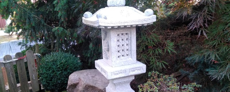 Granit-Steinlaterne aus China SL 17005 Kakudai Kuku 130 cm Bonsai.NRW